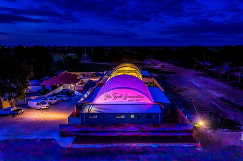 Lake Tyrrell Accommodation LTA - Broome Tourism 0