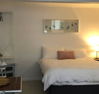 Lakefront Peace Apartments Studio 4 - Broome Tourism