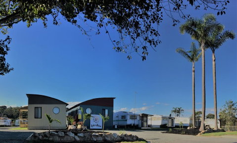 Lakes Main Holiday Park - Broome Tourism 1