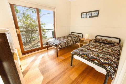 Lakescapes Cottage - 180 Degree Panoramic Views - Broome Tourism 3