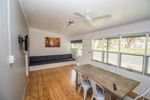Lakeside Cabins & Holiday Village - Broome Tourism 0