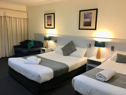 Lakeview Motor Inn - Broome Tourism 0