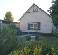 Large 6-Bedroom House with Wifi  Netflix Close to Singleton CBD Hunter Valley - Broome Tourism
