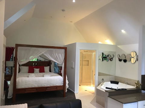 Linger A While Chalet - Broome Tourism 2