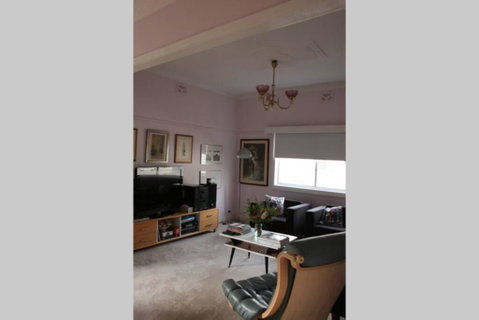 Lucys Artist Cottage - Broome Tourism 1