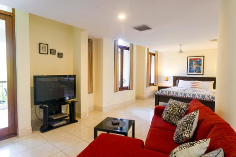 Luxury 1 Bed Apartment, New King Bed & Bath - Broome Tourism 3