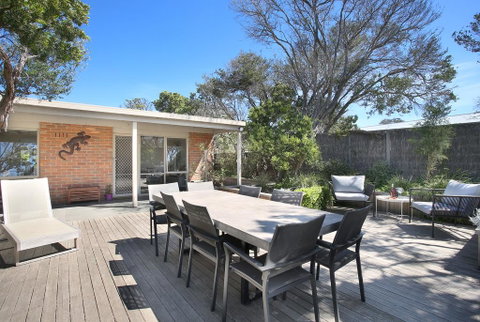 Luxury Beach House Only 250m To No 16 Back Beach! - Broome Tourism 1