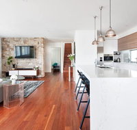 Luxury in Corlette - 4 Drungall Ave - Broome Tourism