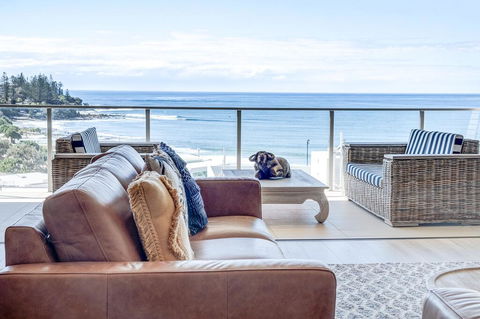 Luxury Kings Beach PenthouseLarge Outdoor Balcony, Ocean Views, 2 Mins To Beach - Broome Tourism 0