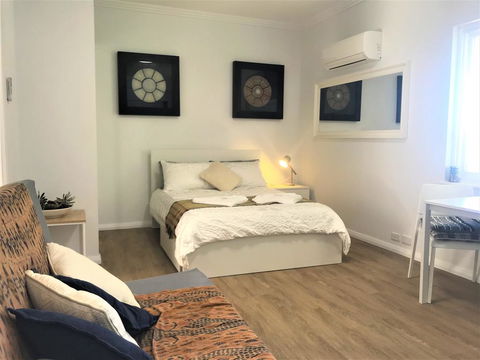 M207 Within The Free Transit Zone. Central Studio - Broome Tourism 1