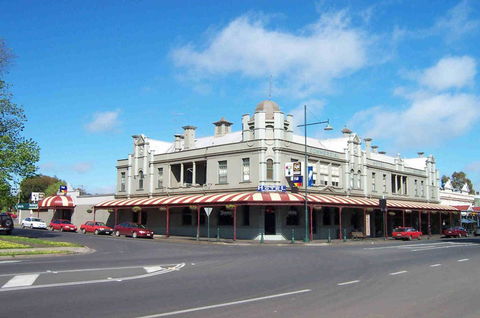 Madden's Commercial Hotel - Broome Tourism 0