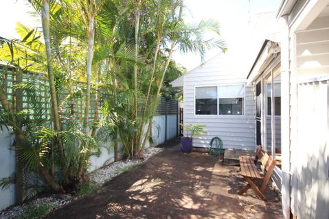 MAGIC BEACH HOUSE - PET FRIENDLY - Broome Tourism 1
