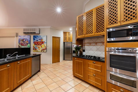 Maidstone Executive Residence - Broome Tourism 2