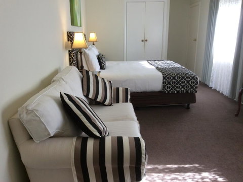 Margaret River Guest House - Broome Tourism 1