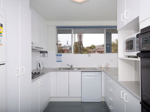 Marine Drive, Cirrus, Unit 6, 44 - Broome Tourism 3