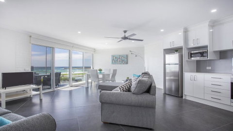 Mariners 2 - Mollymook - Broome Tourism 1