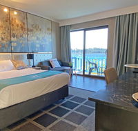 Mariners on the Waterfront - Broome Tourism