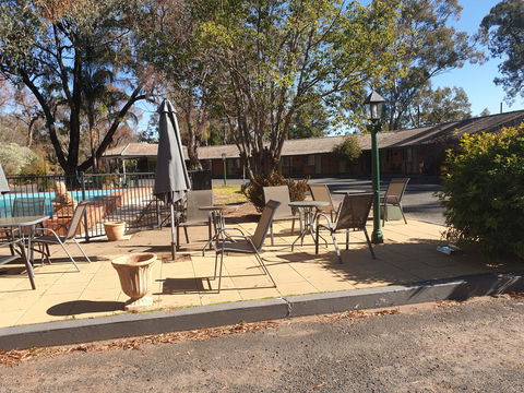 Matthew Flinders Motor Inn - Broome Tourism 0