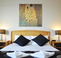 Meadowbrook Hotel Brisbane - Broome Tourism