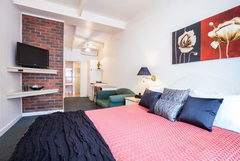Mid City Motel And Apartments - Broome Tourism 1