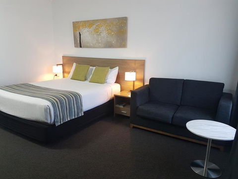 Mid City Motor Inn Singleton - Broome Tourism 1