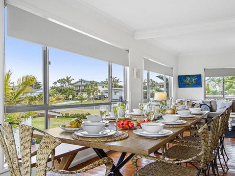 Middle Sea - Perfect For Two Families - Broome Tourism 3