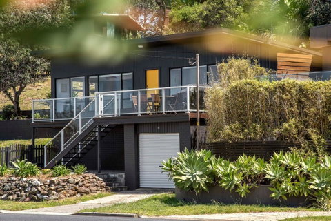 Mitchell Pde 31 Mollymook - Broome Tourism 1