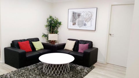 Modern 4-Bedroom House On Cunningham Near Singleton CBD Hunter Valley - Broome Tourism 1