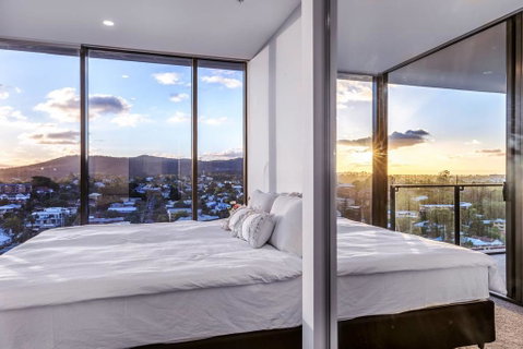 Modern, Carefree Living Style APT In Toowong&View - Broome Tourism 1