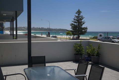 Mollymook Luxury Beachfront Apartment 3 - Broome Tourism 0