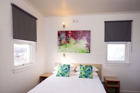 Mowbray Hotel - Broome Tourism 0