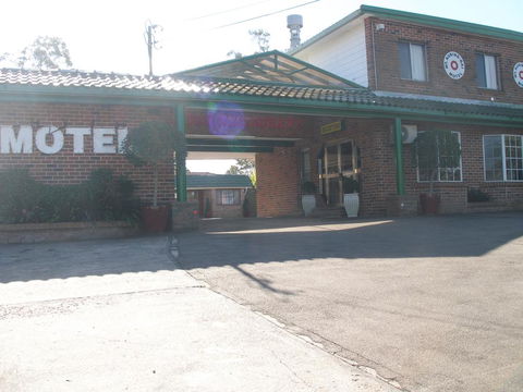 Mt Kuring-Gai Motel - Broome Tourism 1