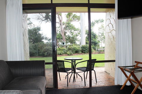 Mt Tamborine Motel - Broome Tourism 3