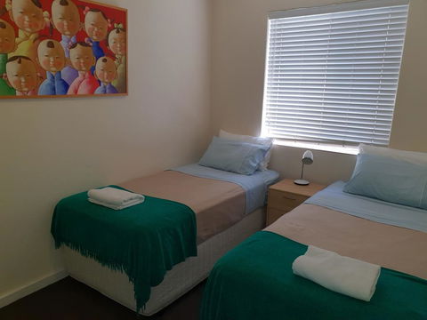 Mt.Lawley Superb 2 BR Apartment Ideally Located 5 - Broome Tourism 1