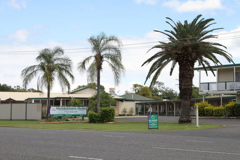Mundubbera Motel - Broome Tourism 1