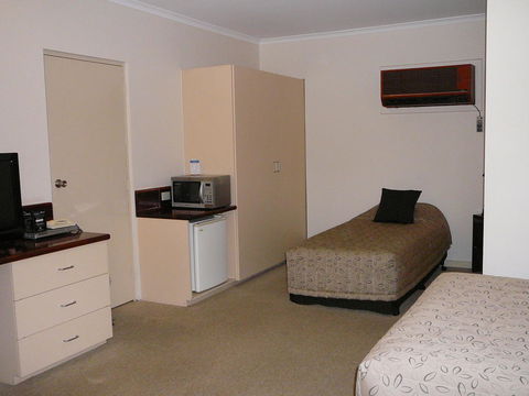 Murray River Motel - Broome Tourism 3