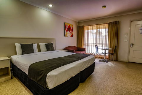 Murray Waters Motor Inn & Apartments - Broome Tourism 3
