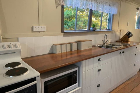 Murray's Farm Cottage - Broome Tourism 0