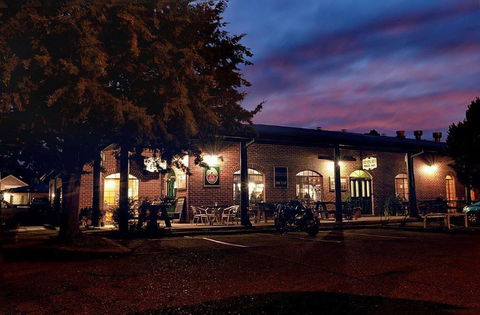 Murrumbateman Country Inn - Broome Tourism 0