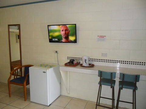 Nanango Antler Motel - Broome Tourism 3