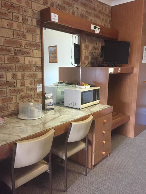 Nanango Fitzroy Motel - Broome Tourism 3