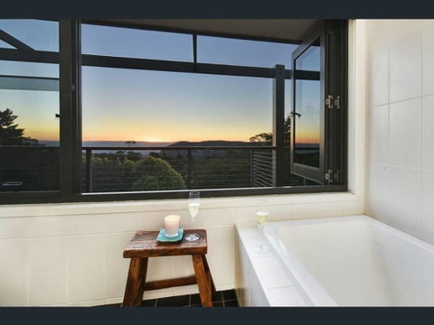 Narrow Neck Views - Broome Tourism 2