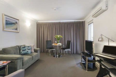 The Peninsula Riverside Serviced Apartments - Broome Tourism 31