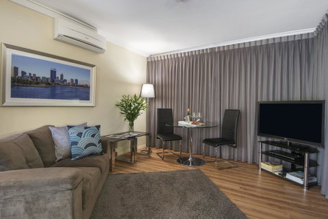 The Peninsula Riverside Serviced Apartments - Broome Tourism 27