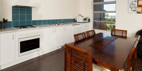 Cosy Corner Sea View Apartments - Broome Tourism 12