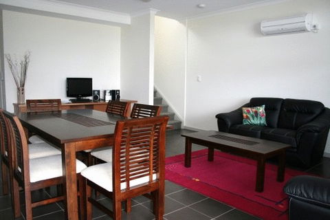 Cosy Corner Sea View Apartments - Broome Tourism 6