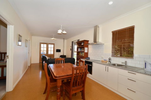 Albany Beachside Accommodation - Broome Tourism 11