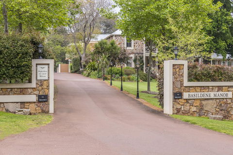 Grand Mercure Basildene Manor - Broome Tourism 15