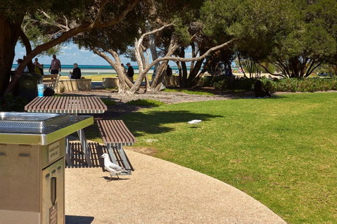 The Urban Beach House - Broome Tourism 21