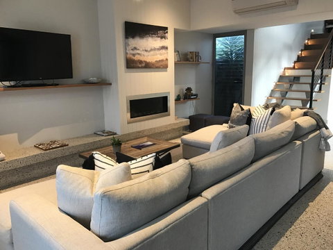 The Urban Beach House - Broome Tourism 5